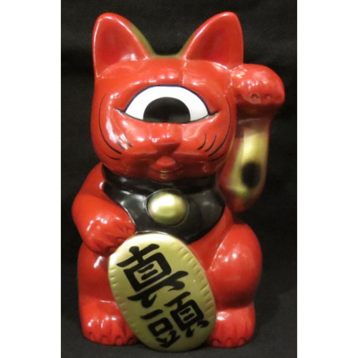 Fortune Cat " Maatama " molded color : Brown ] paint : black , gold black-and-white eyes