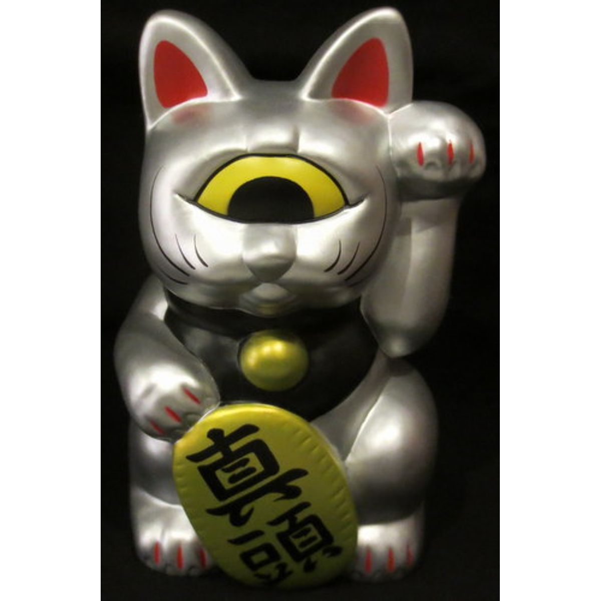 Fortune Cat " Maatama " the entire color : silver ] paint : black , red black yellow eyes