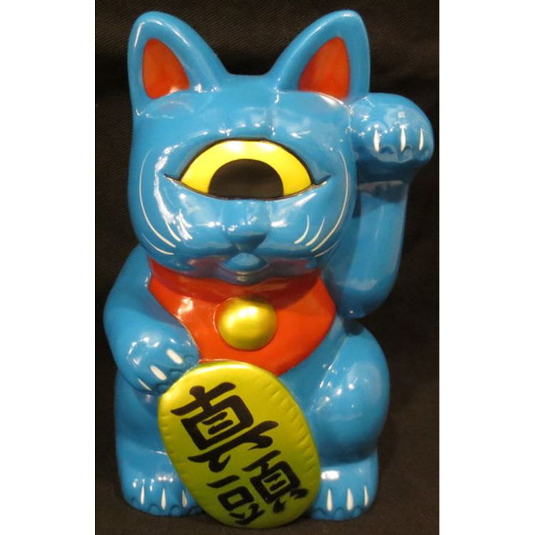 Fortune Cat " Maatama " molded color : blue ] paint : red , white black yellow eyes by Real X Head (Mori Katsura)
