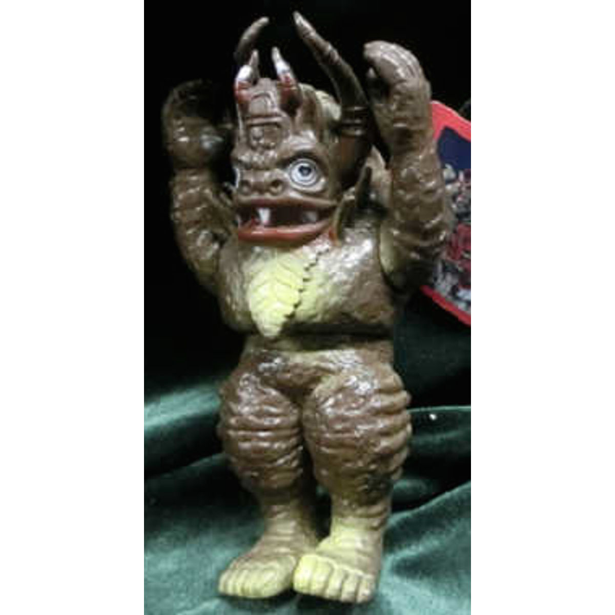 Bandai UMS Ultra Monster Series 80s Mikulas Ultra warrior