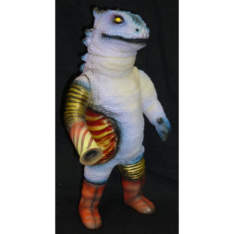 Yamomaku Paul Kaiju Yamobazuka [ Paul Kaiju custom / TAG " PSEUDOMORPHISM " / phosphorescent molding / one off ] by Paul Kaiju