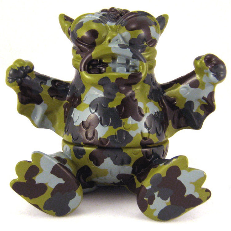 Sitting Greasebat 2 by Uamou (Ayako Takagi)