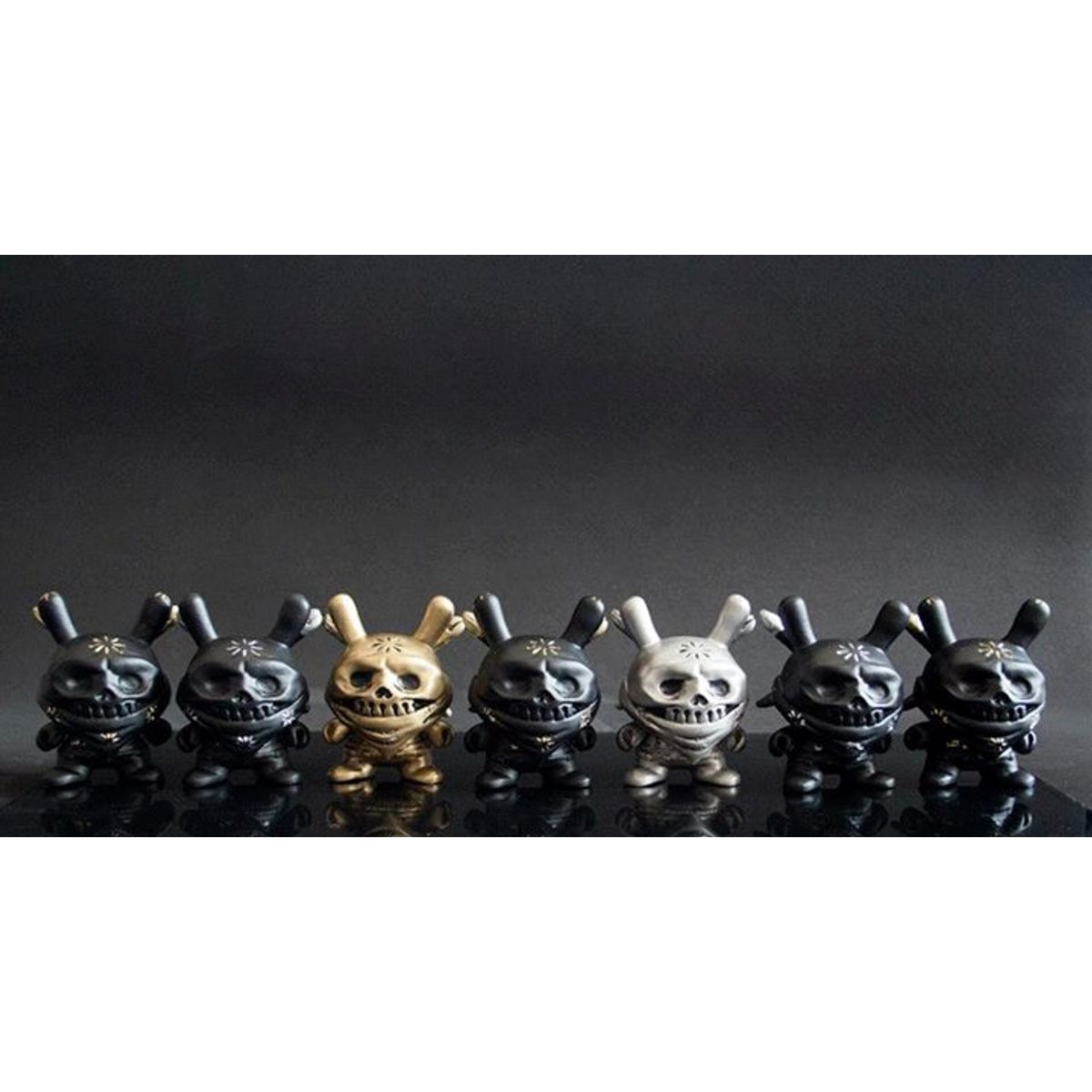 Rebel dunny (Gold)