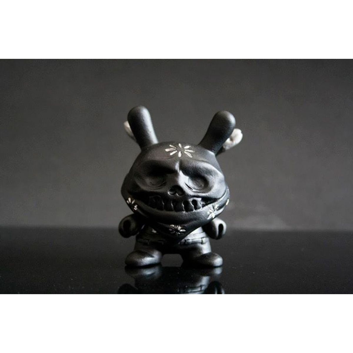 Rebel dunny (Black x Silver)