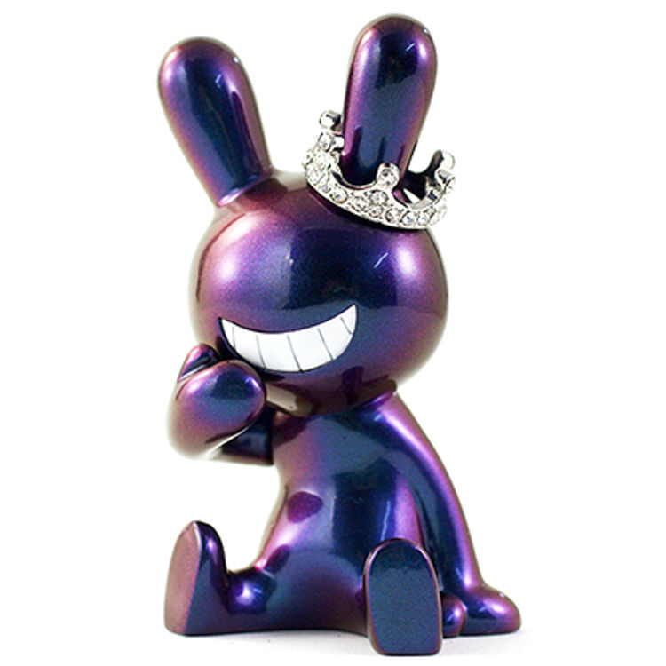 BLACK RABBiT Sitting + crown Majora Andromeda 2 by Tadayuki Iwa (Black Rabbit)