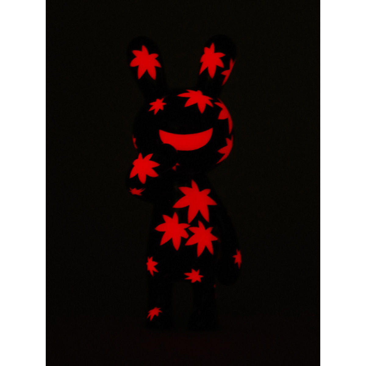 BLACK RABBiT autumn leaves