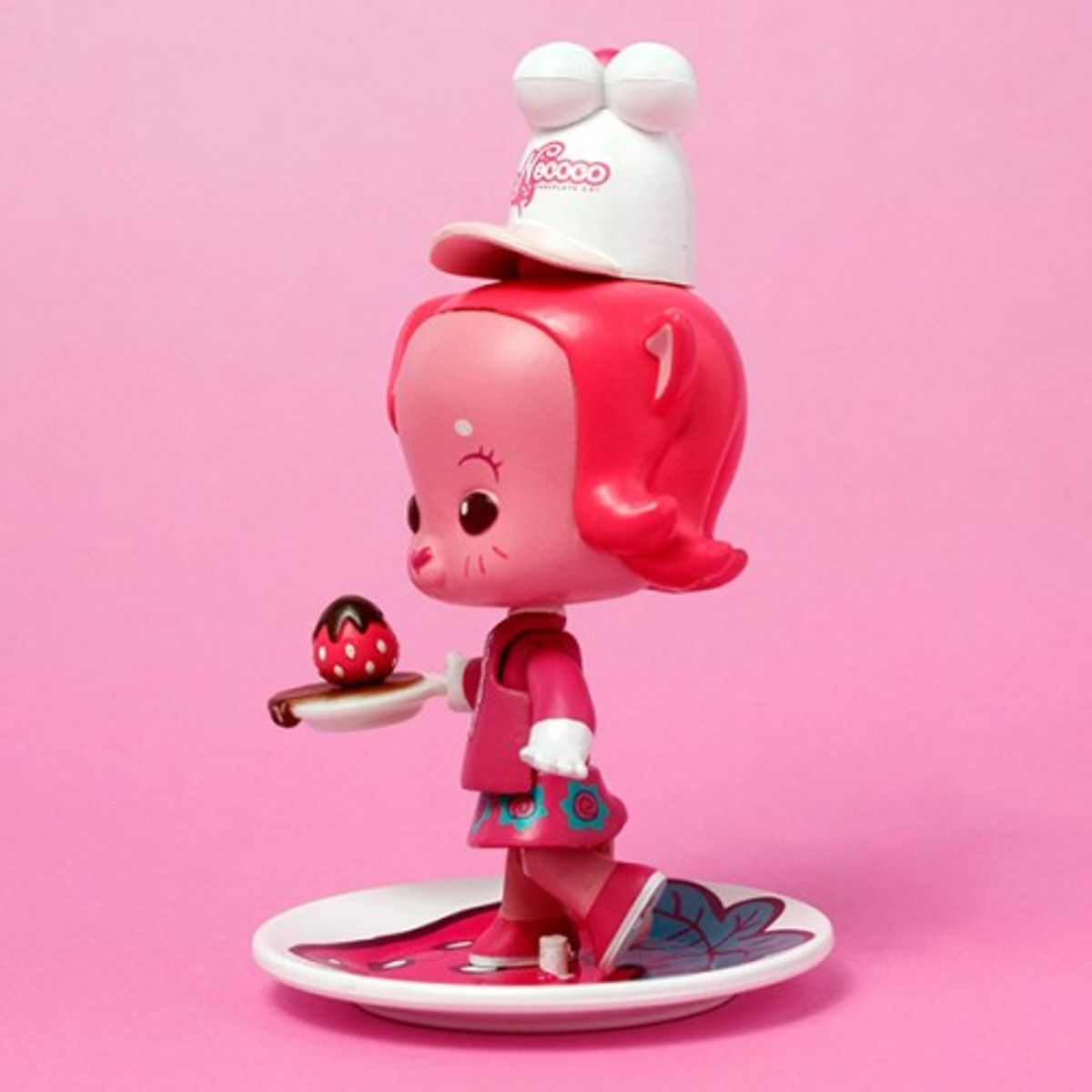 NECOCO MINI FIGURE - STRAWBERRY