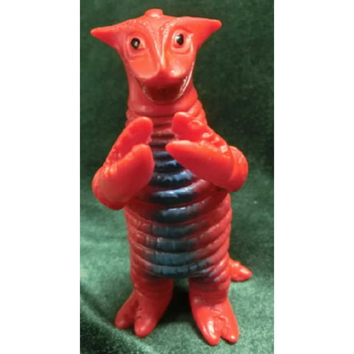 Bullmark mini size Soft Vinyl Sadler ( red molding )