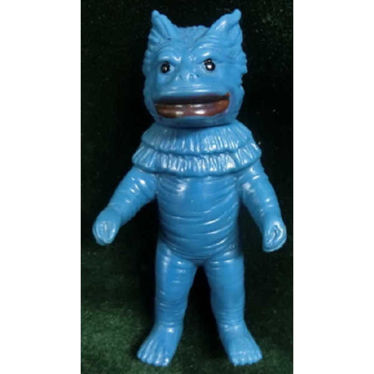Bullmark mini size Soft Vinyl Lagon ( blue molding )
