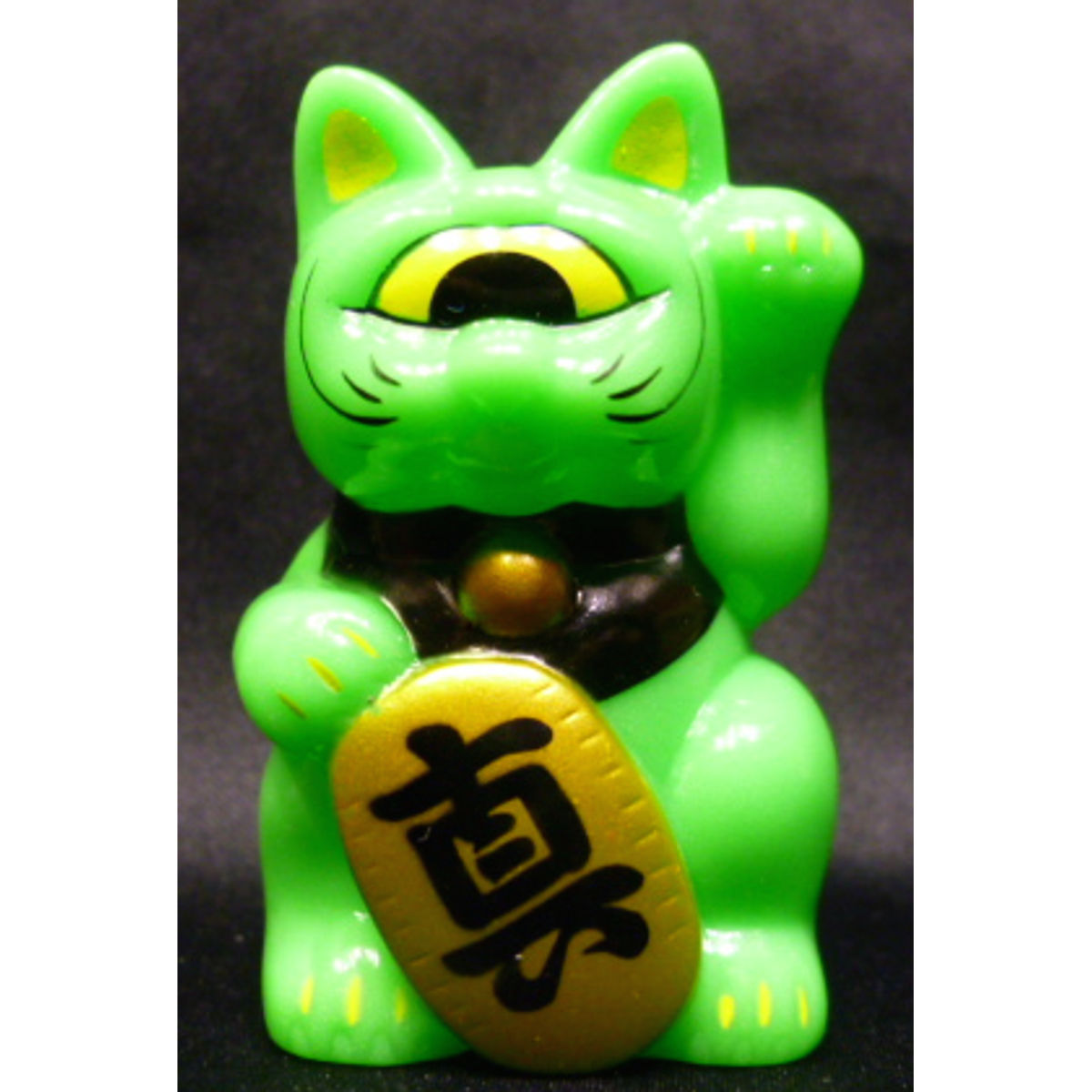 Fortune Cat Baby ( fluorescent green )