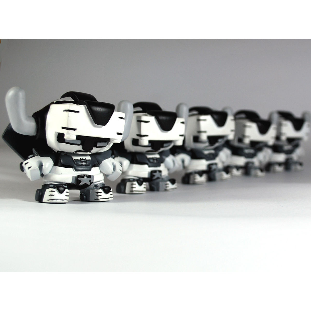 3" Voltron Dunny Recast B&W color