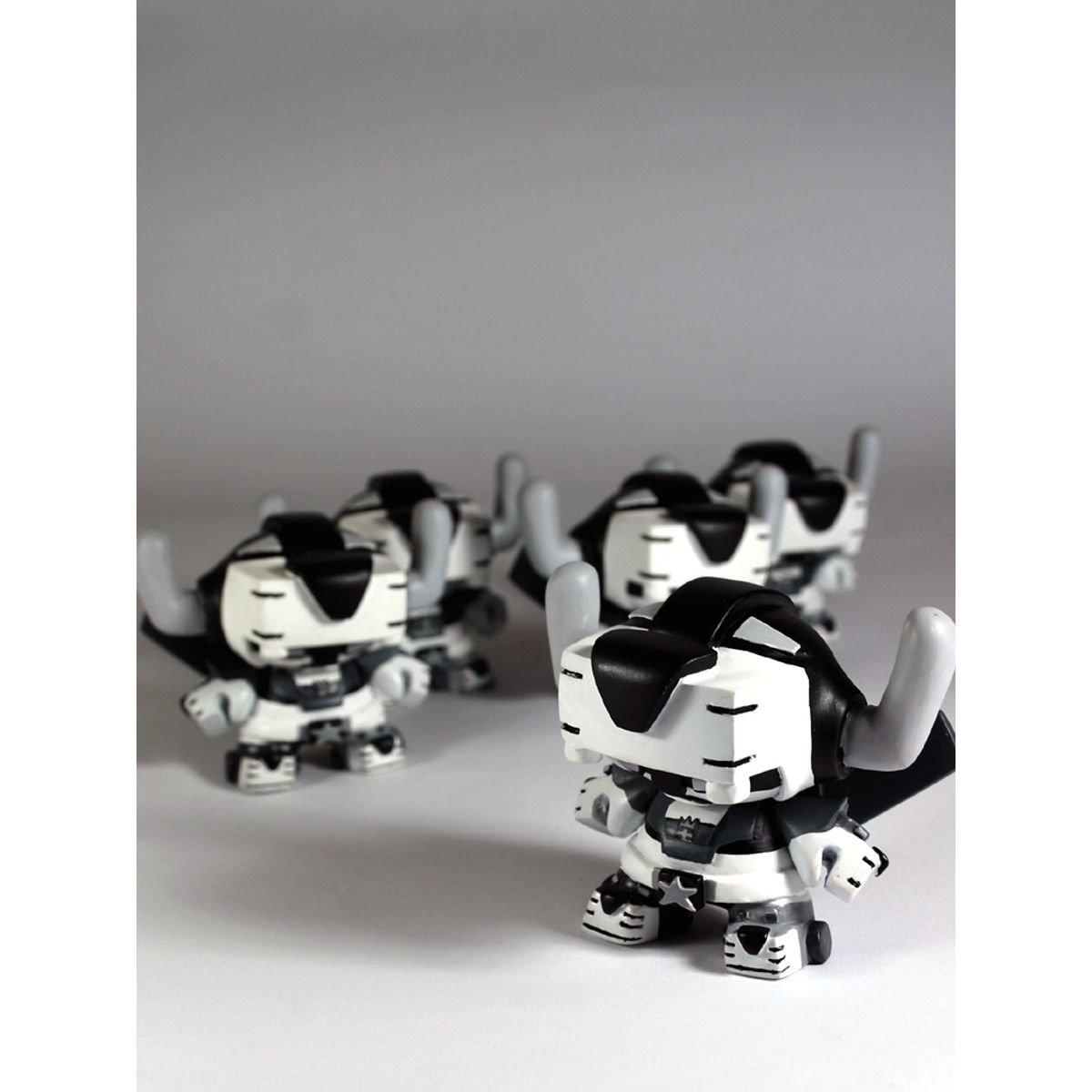 3" Voltron Dunny Recast B&W color