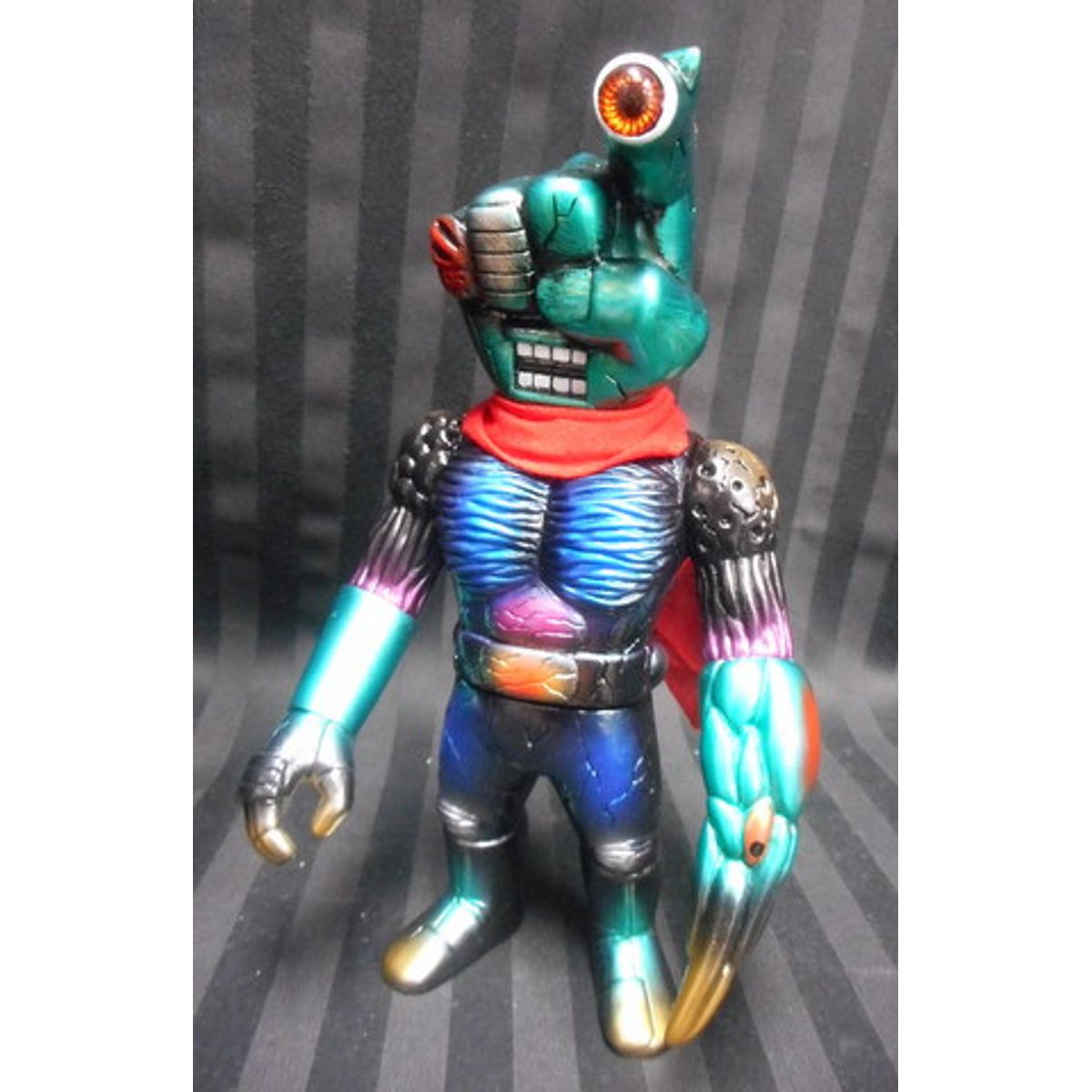 Yubiosu ( black molding / Metallic green )