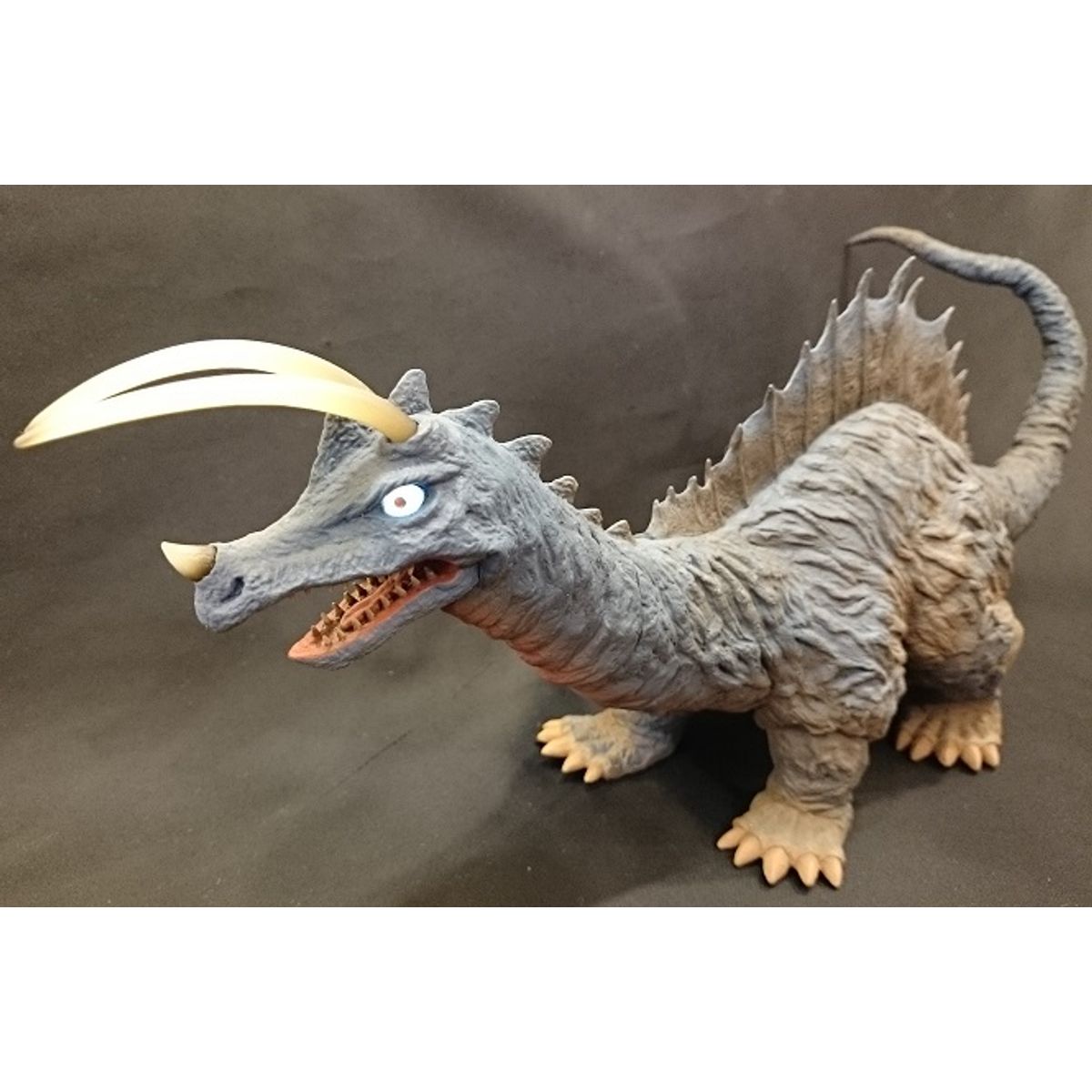 CCP 1/6 SFX Series Return of Ultraman [ ancient monster King Zaurus III ]