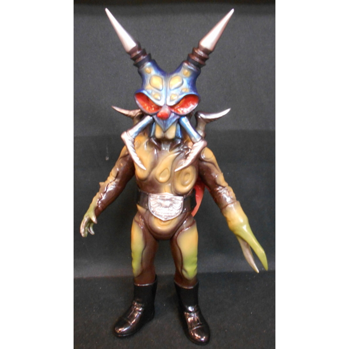 Medicom Toy Soft Vinyl Toei retro Soft Vinyl collection Rider [beetle Kid]