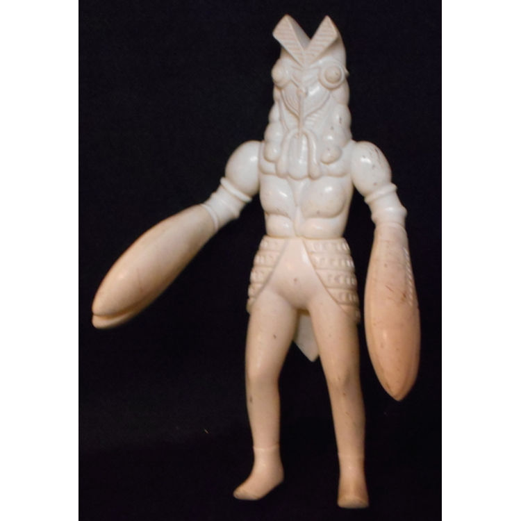 Bandai Soft Ultra Monster Series [ Alien Baltan unpainted version] by Bandai