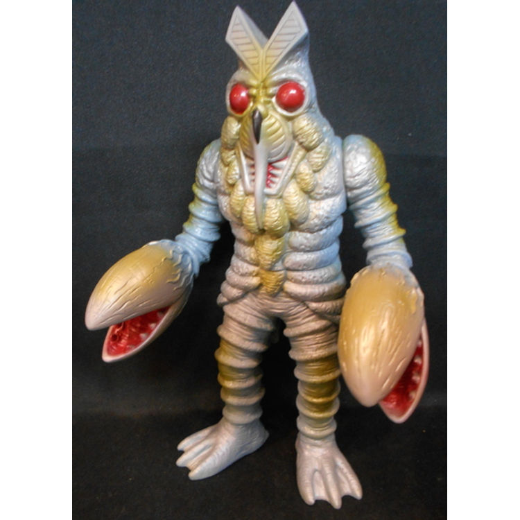 Fewture Models Soft Umezu Kazuo version Ultraman [ Alien Baltan WCC22 Limited Edition ] by FEWTURE MODELS