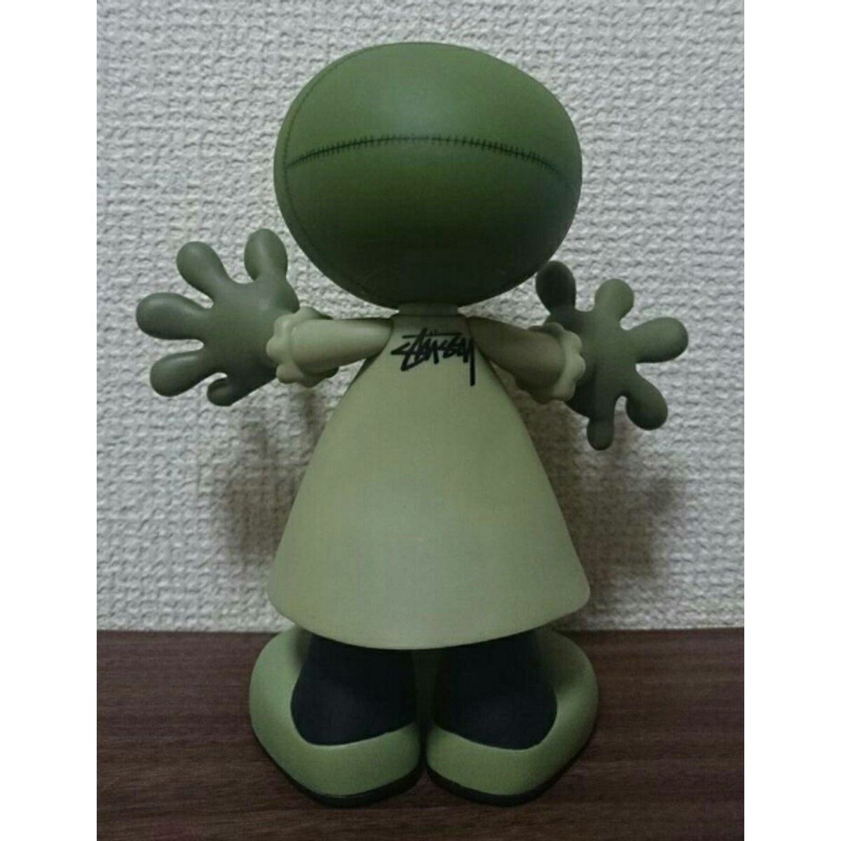 STUSSY DOLLY DEAREST green