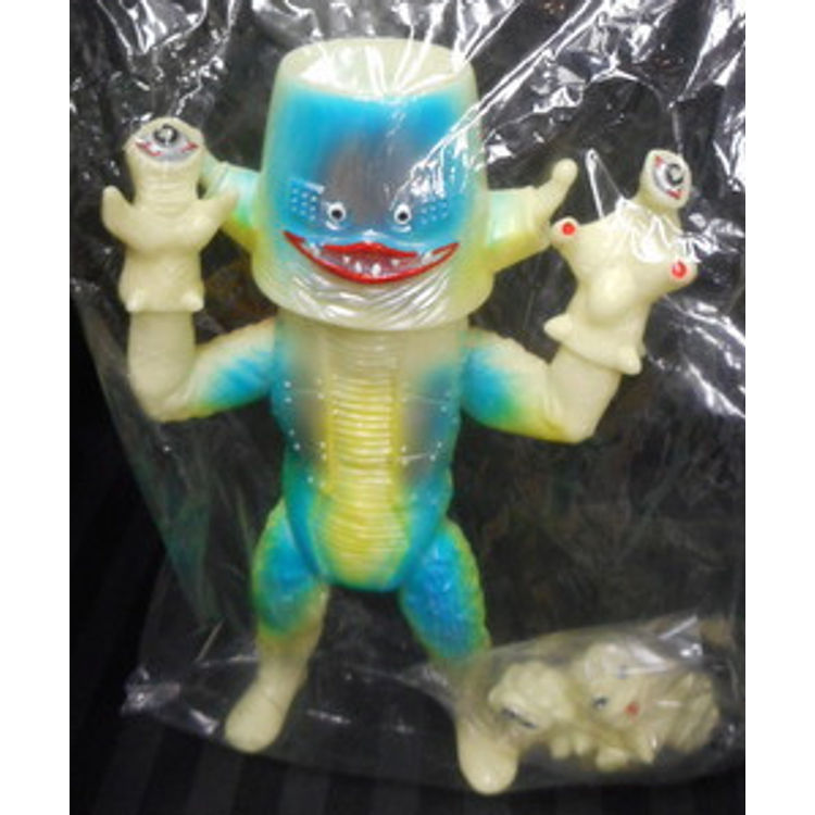 Eregabu [ Puppet Seijin / ( phosphorescent molding / light blue spray ) ] by Elegab