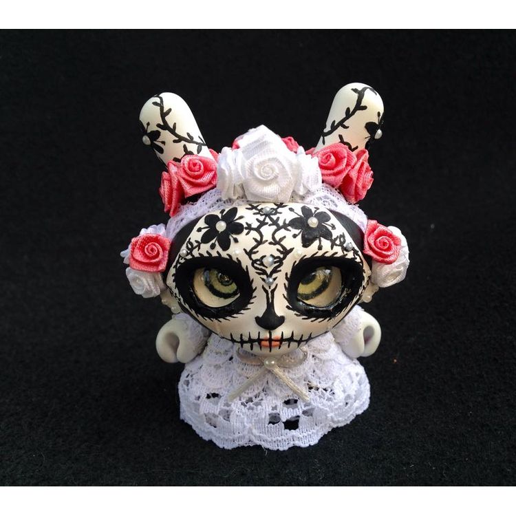 Skull Girl Ofelia by Jump Jumper Ant