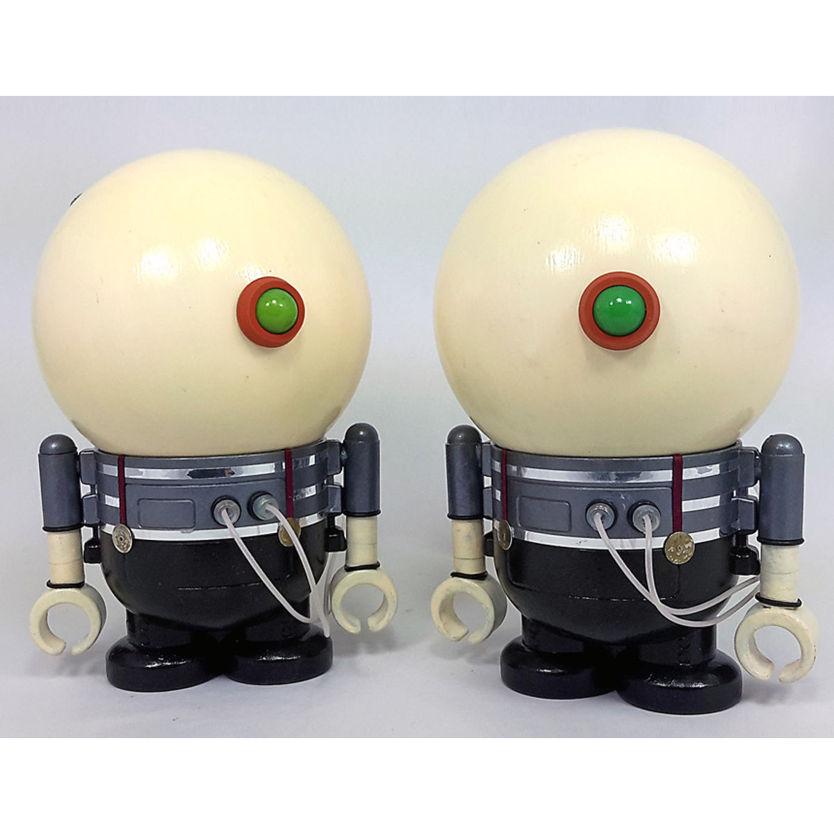 Tweedlebeep and Tweedlebot