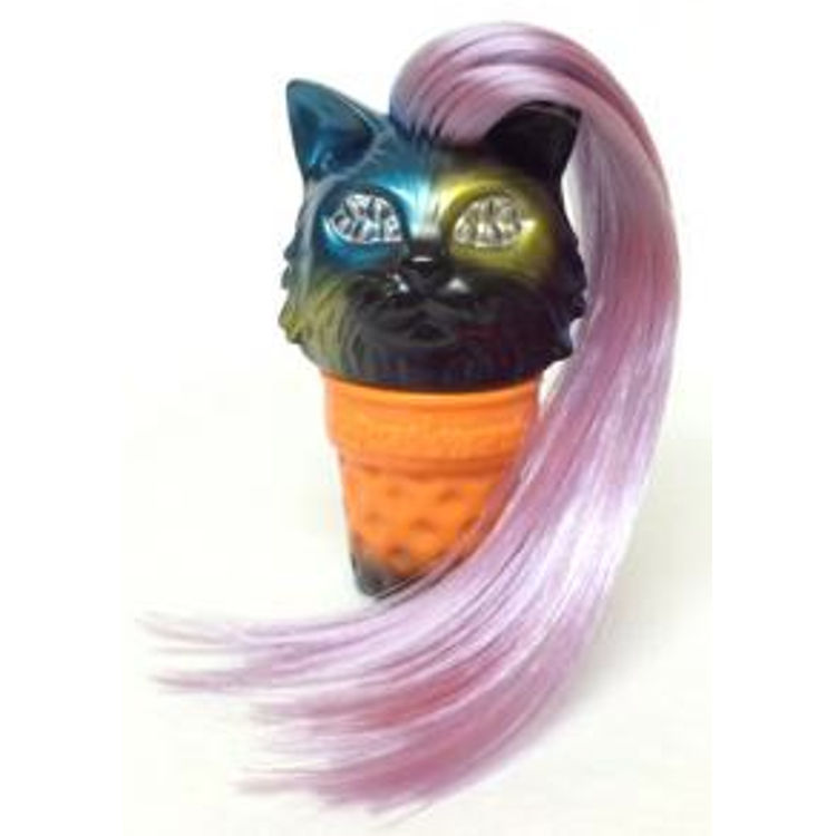 MANY EYES CAT ★ SEXY CAT ICECREAM Purple Hair by Aya Takeuchi