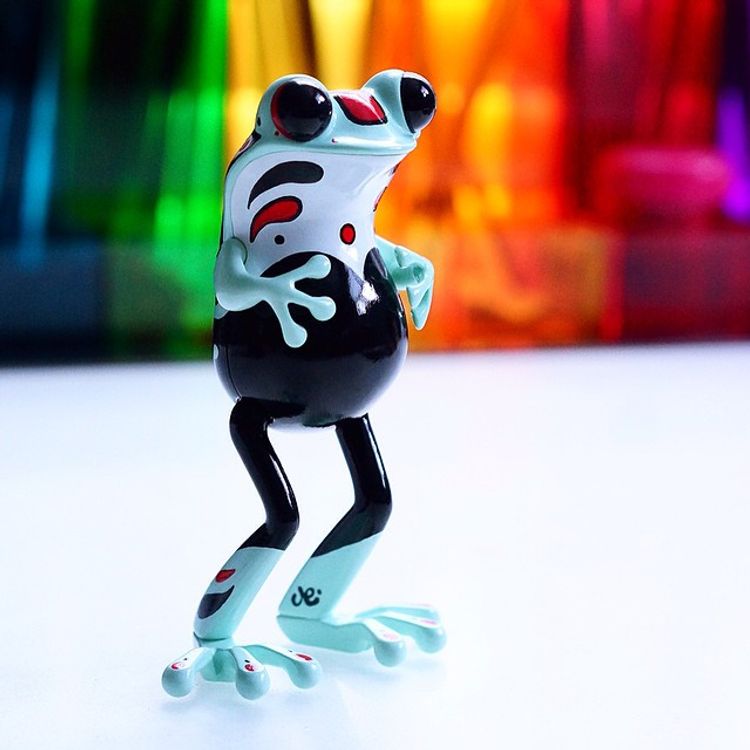 Mantella Apo Frog by The Graphix Chick (Jessica Esper)