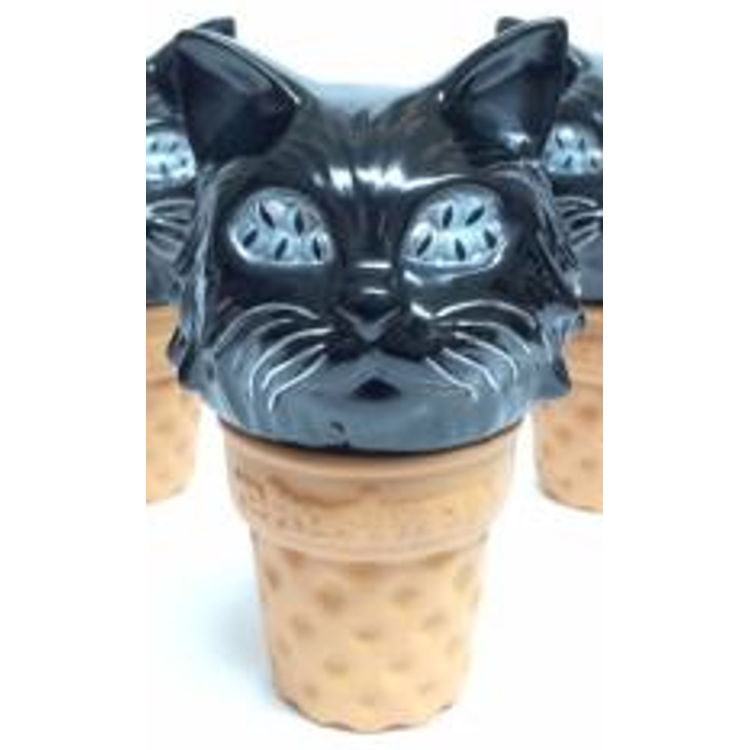 MANY EYES CAT ICECREAM Black by Aya Takeuchi