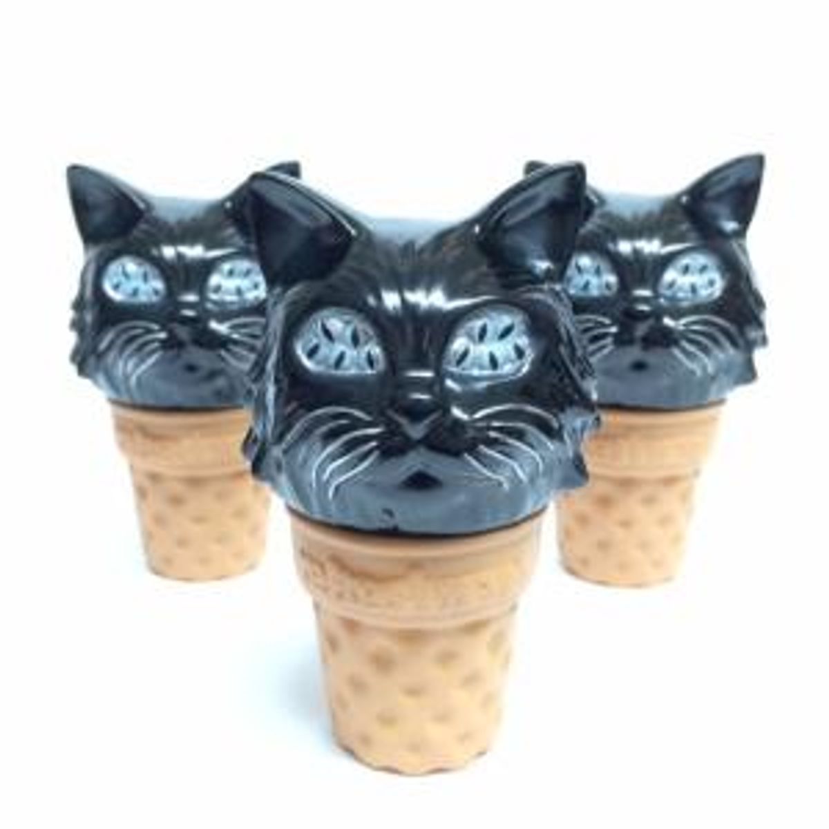 MANY EYES CAT ICECREAM Black