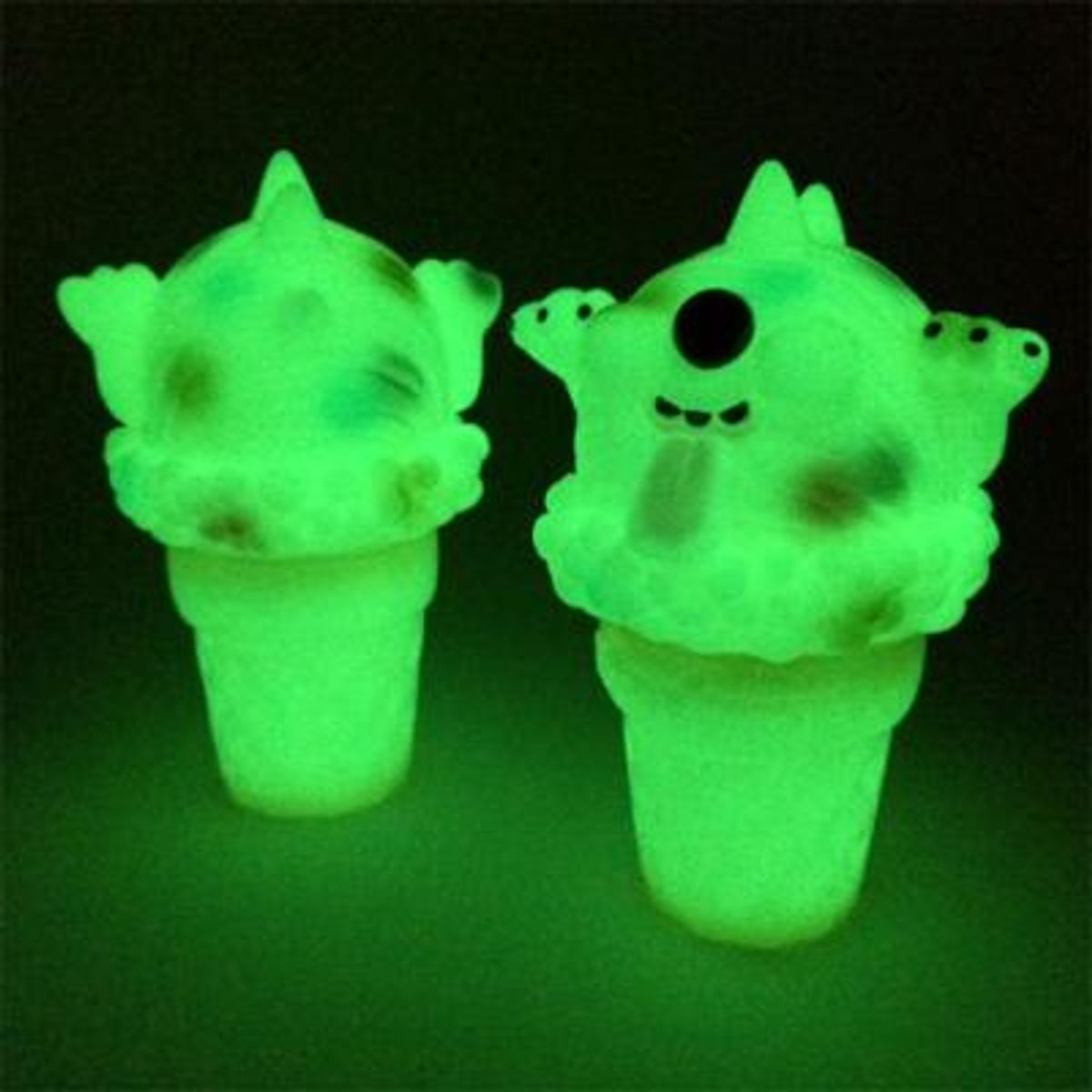 Ice Cream Monster - Dcon GID - 1 eye