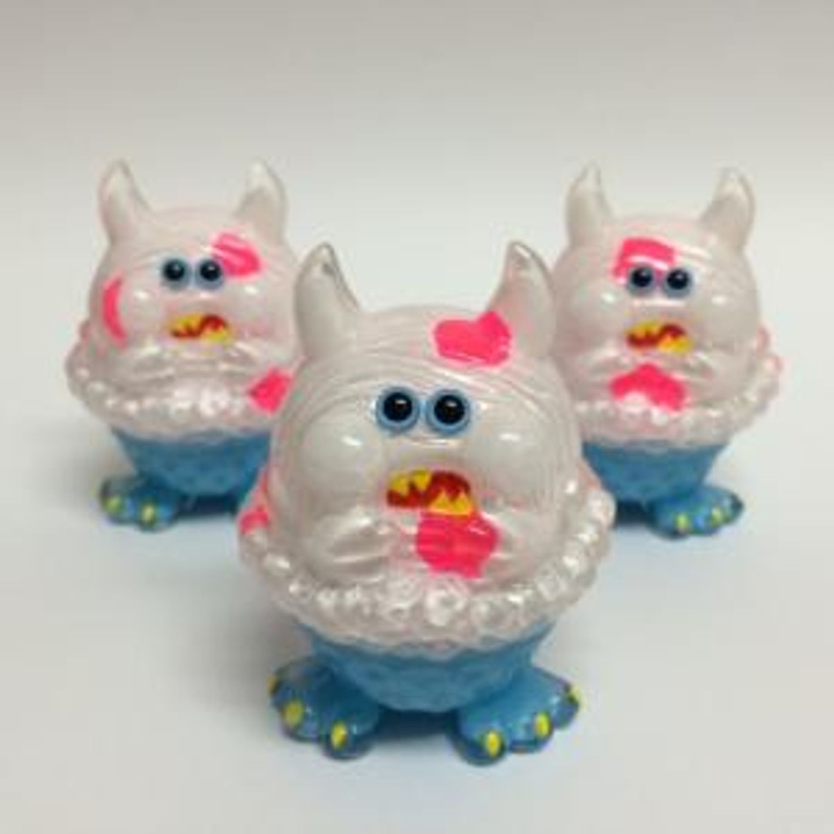 Aimon WAO (with feet)