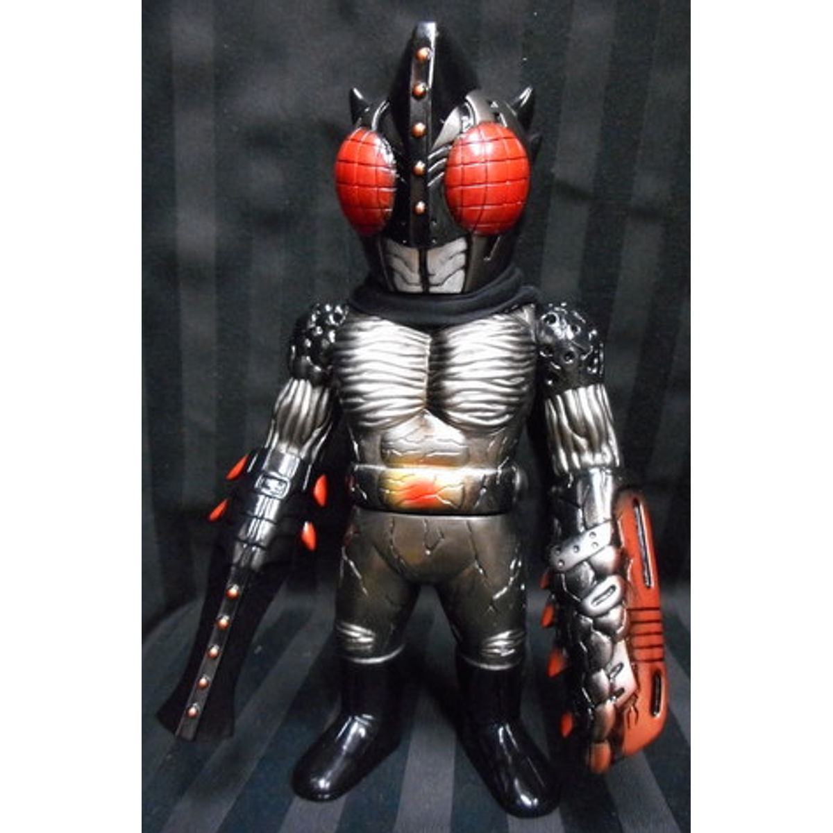 Real head bootleg Man Buster form neo ( black molding )