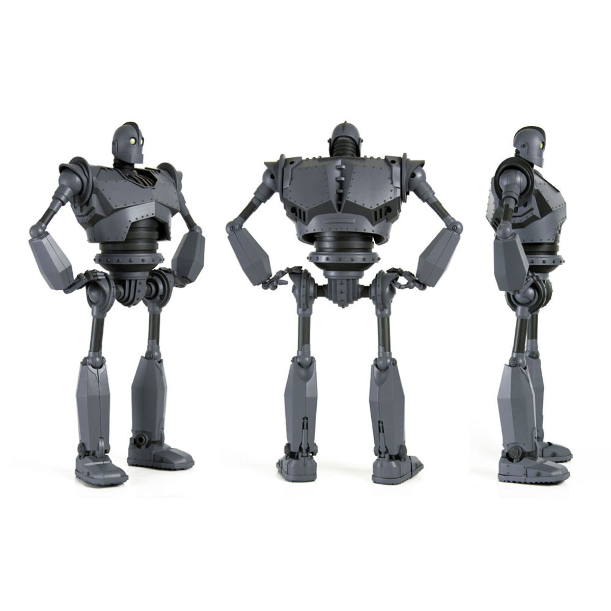 The Iron Giant Deluxe Figure with "Hand Under Foot" accessory