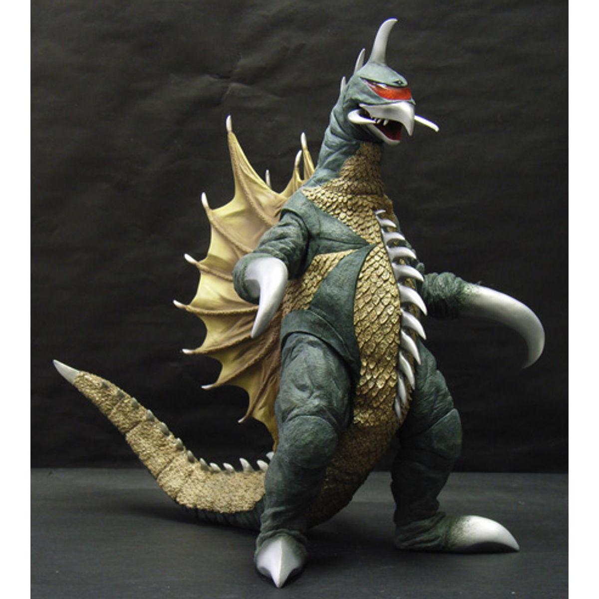 Toho Series Gigan 1972 emission ver. 300 Limited Edition