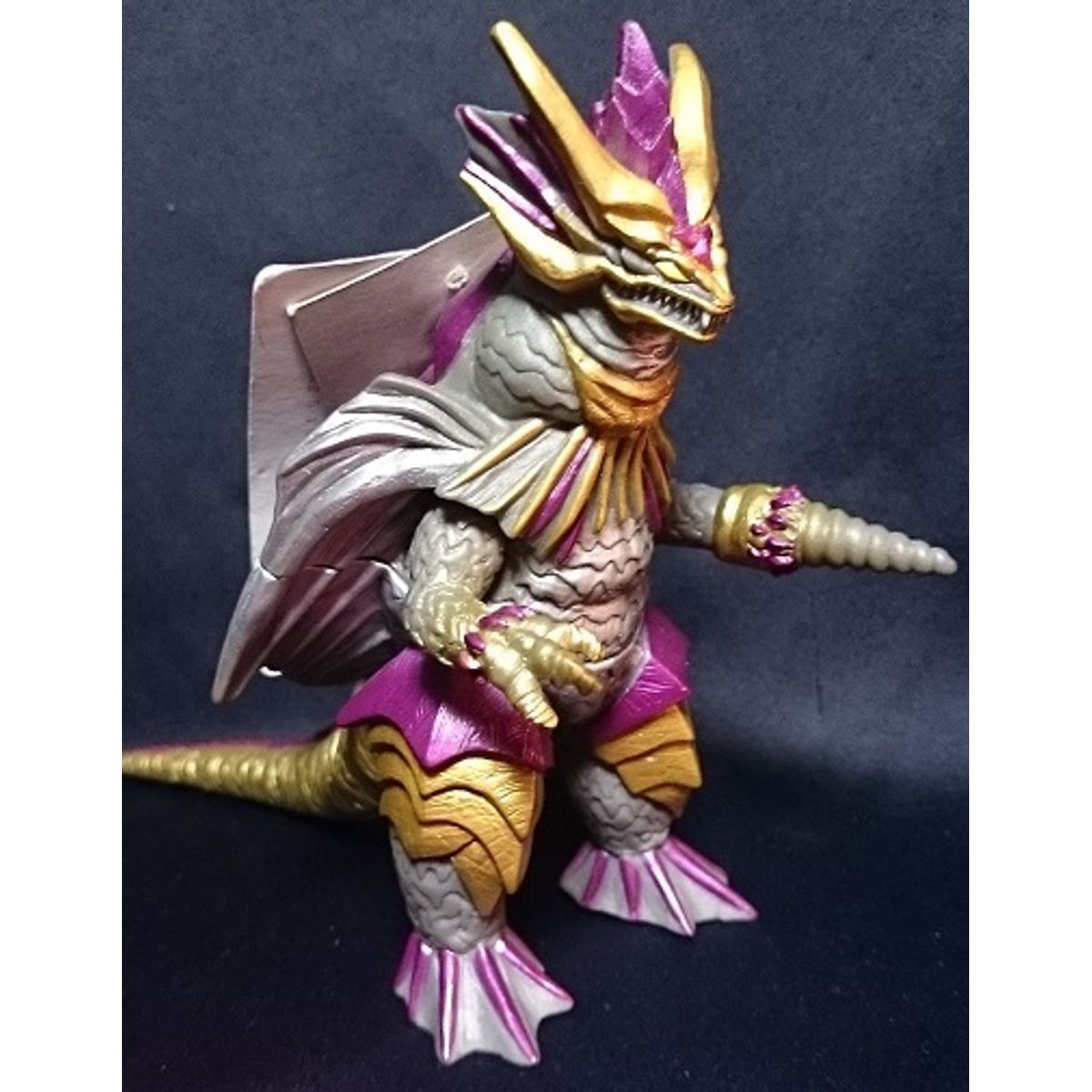 Bandai Ultra Monster Series 1999-133 Ultraman Gaia [ universe Nin-juu Sabaga ]