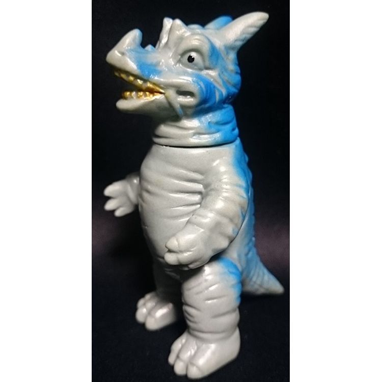 Bullmark mini size Ultra Q [ underground monster Pagos ] by Bullmark