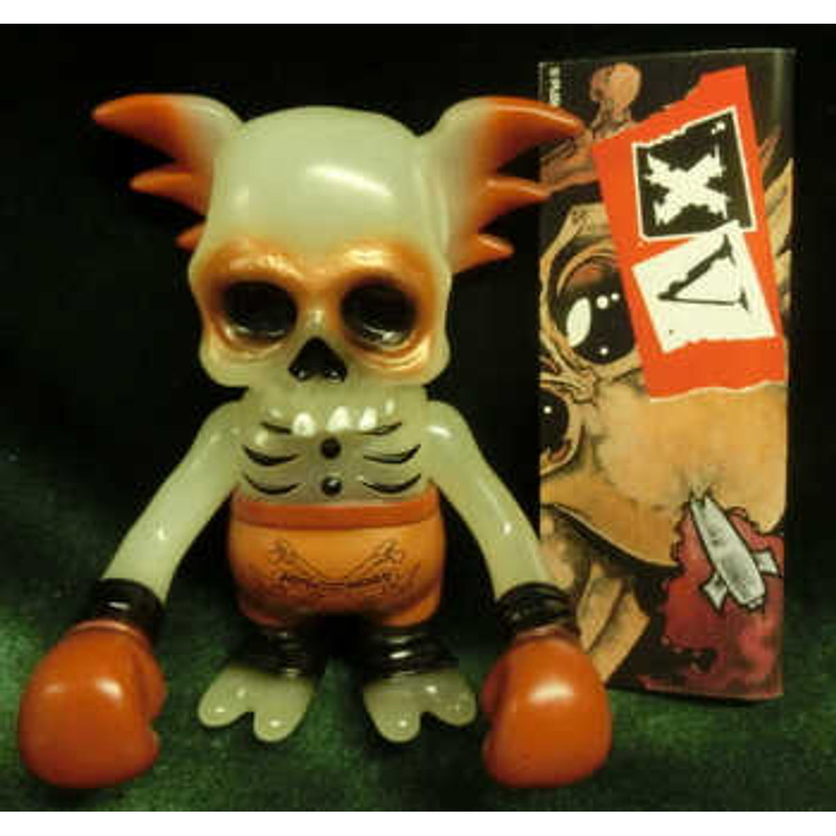 secret base Astro Zombies Skull Wing (ASTROZOMBIES 15th anniversary / Clear White molded)
