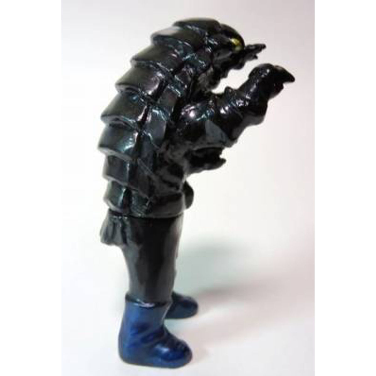 Yamomaku Giant isopod man Phase 1 - Black Molding