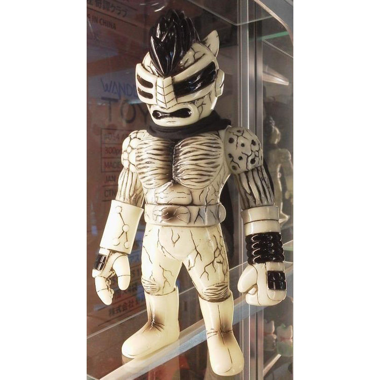 Next Man - Reborn (phosphorescent molding) by Real X Head (Mori Katsura)