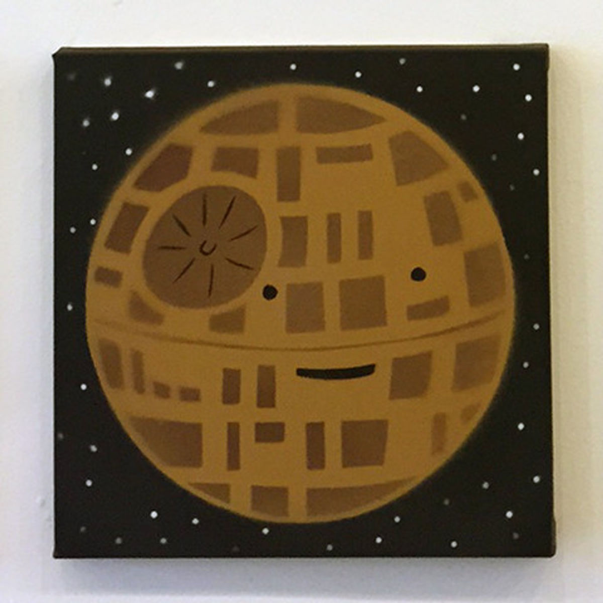Happy Death Star (Light Brown/Dark Brown)