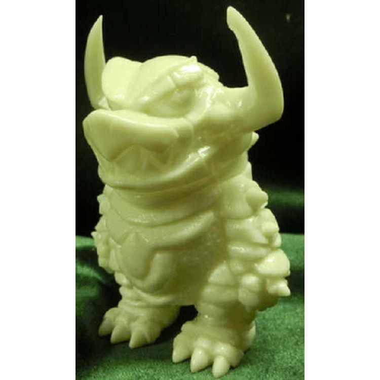 mini fake Desutodon white molding by Touma
