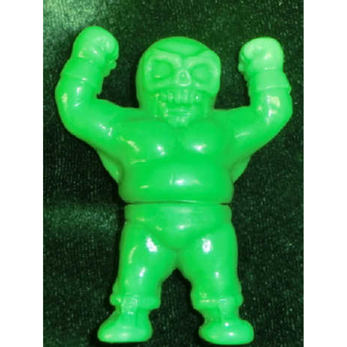 Oneup wrestler mini Soft Vinyl Cementerio! Series green molded skull face