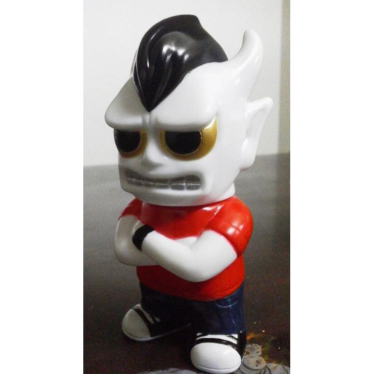 Real head mini size demon HEAD (white molding / red shirt) by Real X Head (Mori Katsura)