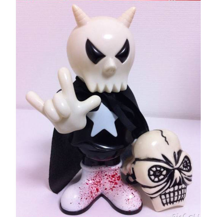 2006 release  MADSTAR by Mad Toyz (Kenichi Kinoshita)