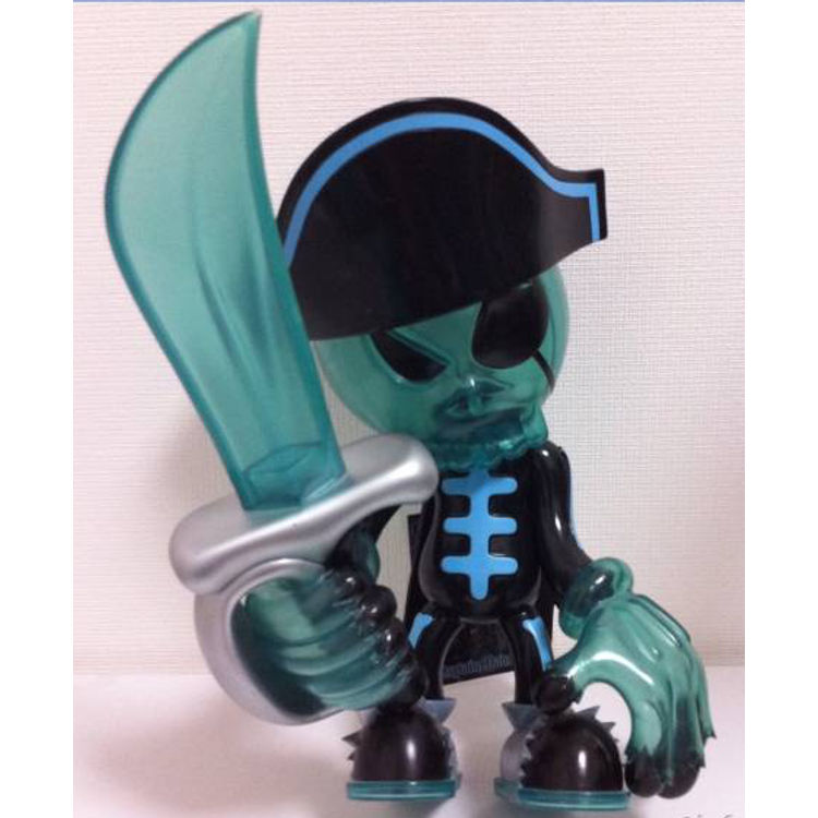 2204 Captain MadSkull - clear blue by Mad Toyz (Kenichi Kinoshita)