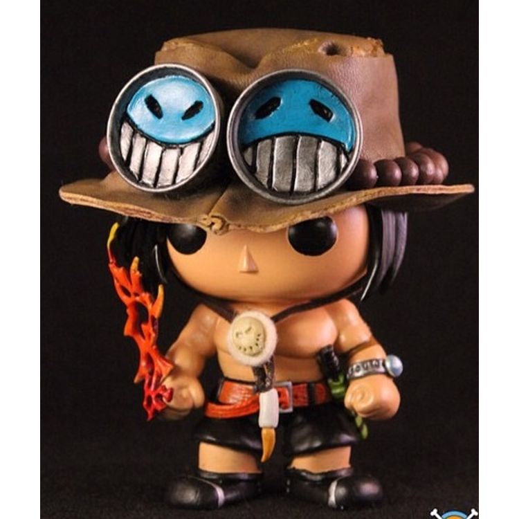 Portgas.D.Ace by Textureme Customs (Rick Bouden)