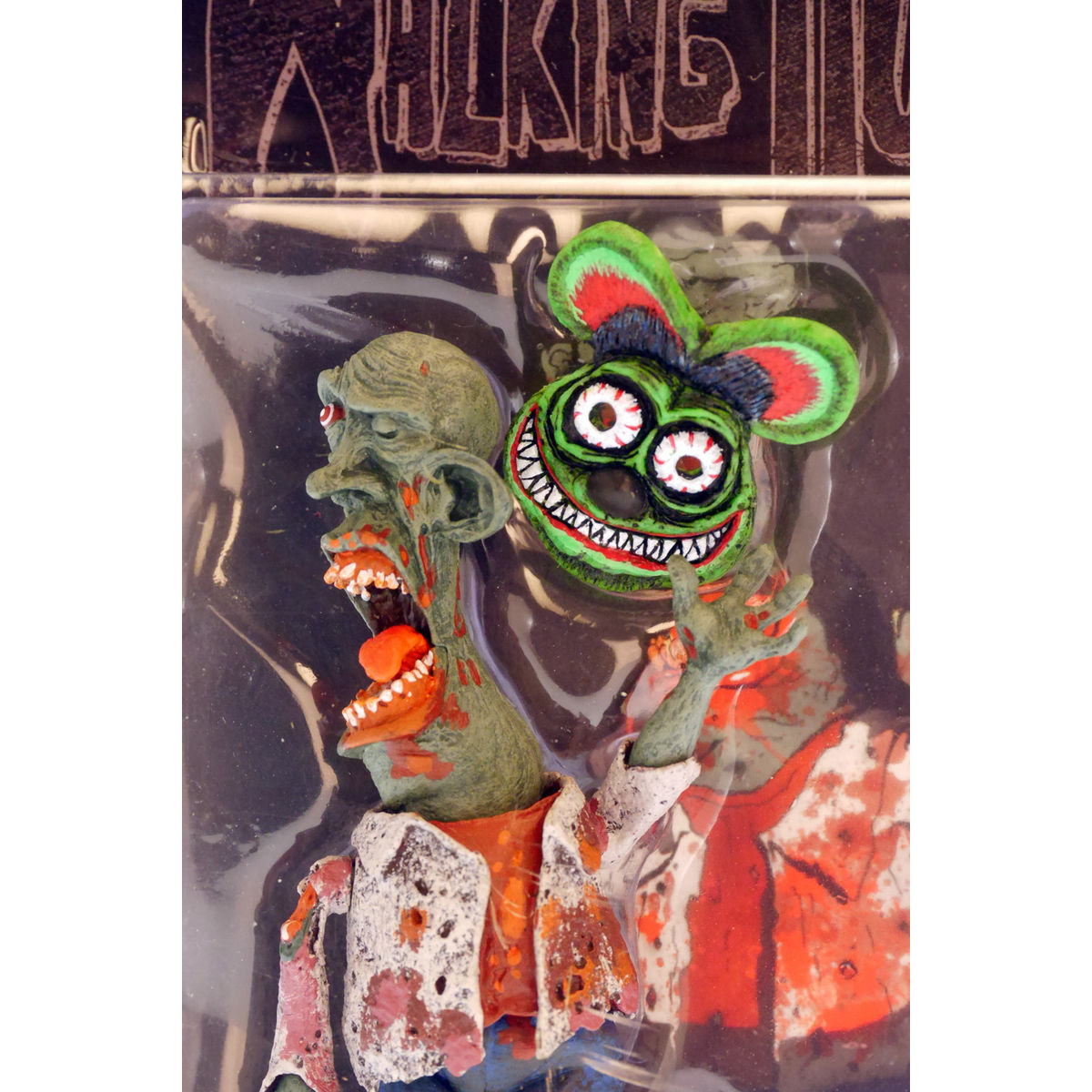 The Walking Dud "Rat Masked"