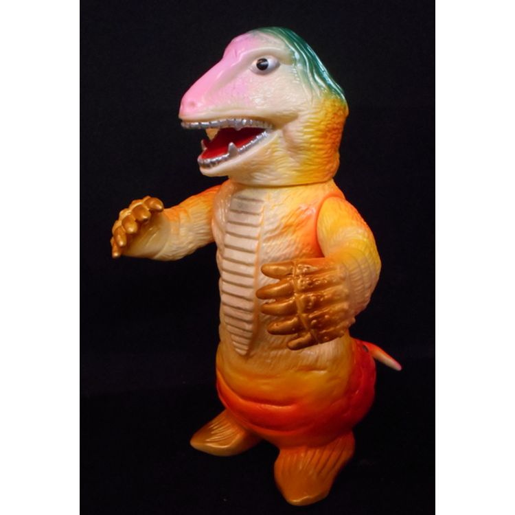 CCP Masudaya reprinted Soft Spectreman [ Mogunechudon ] by Masudaya
