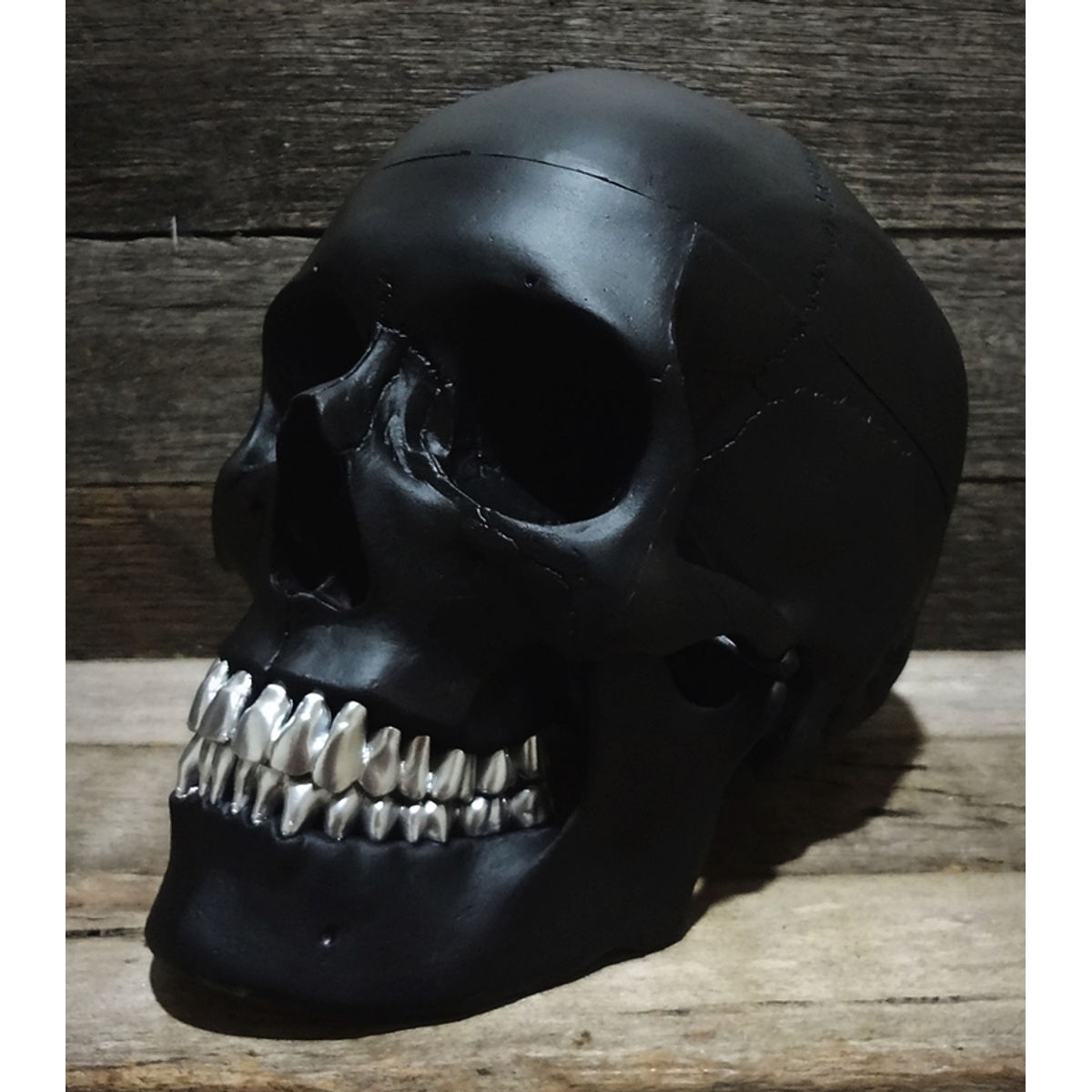 MATTE BLACK JAWS SKULL
