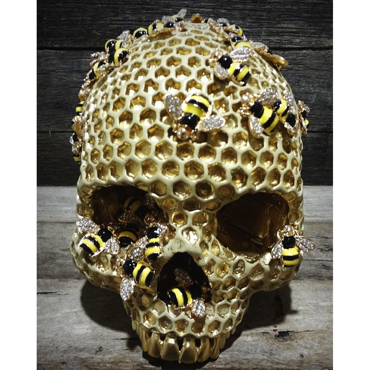 BEE HIVE SKULL